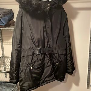 3x black winter coat with pockets and fake fur hood